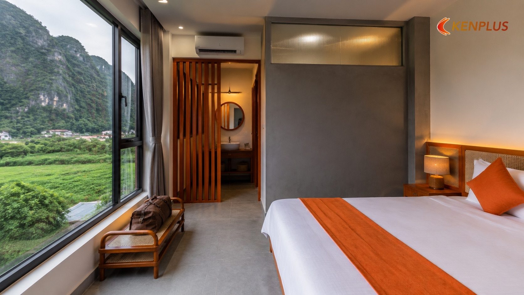 Công năng phòng vệ sinh khép kín: cân bằng giữa riêng tư và view Công năng phòng vệ sinh khép kín: cân bằng giữa riêng tư và view — Thiết kế phòng ngủ homestay Ninh Bình: tối ưu view…