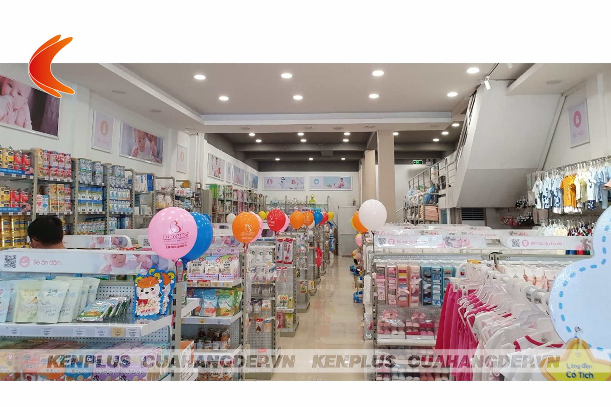 mẫu thiết kế cửa hàng mẹ và bé 4