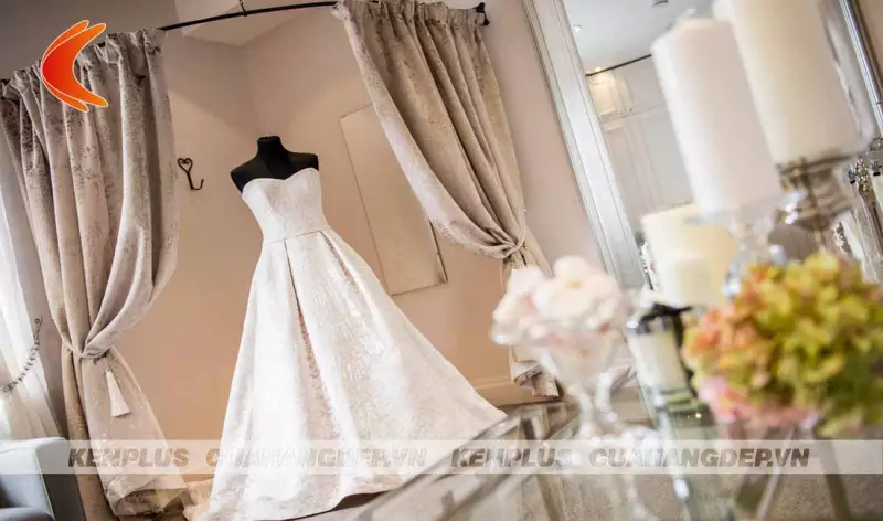 Thu phục khách hàng bằng thiết kế cửa hàng váy cưới đẹp