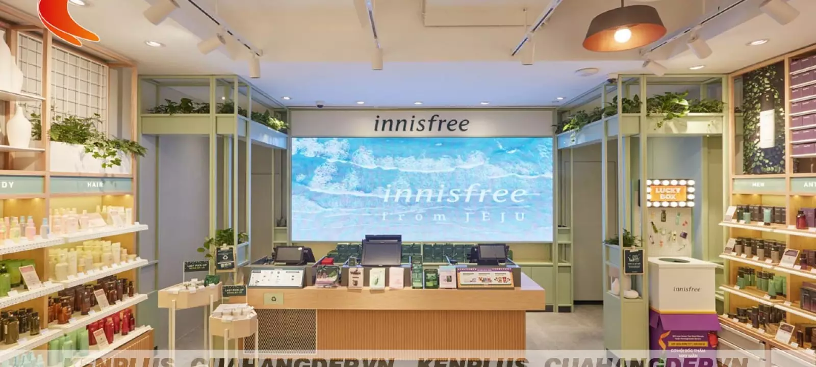 Mẫu thiết kế cửa hàng mỹ phẩm INNISFREE