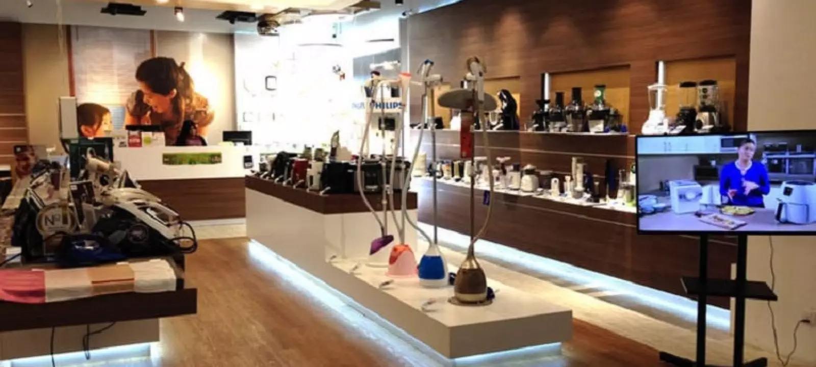 Thiết kế showroom đồ điện gia dụng Phúc Nguyệt