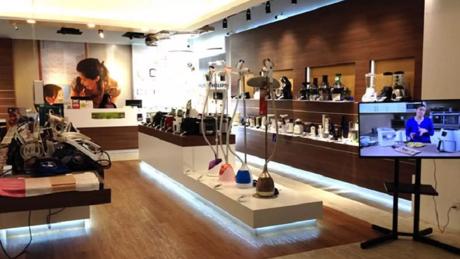 Thiết kế showroom đồ điện gia dụng Phúc Nguyệt