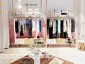 Bật mí bí quyết thiết kế cửa hàng thời trang nữ đẹp độc