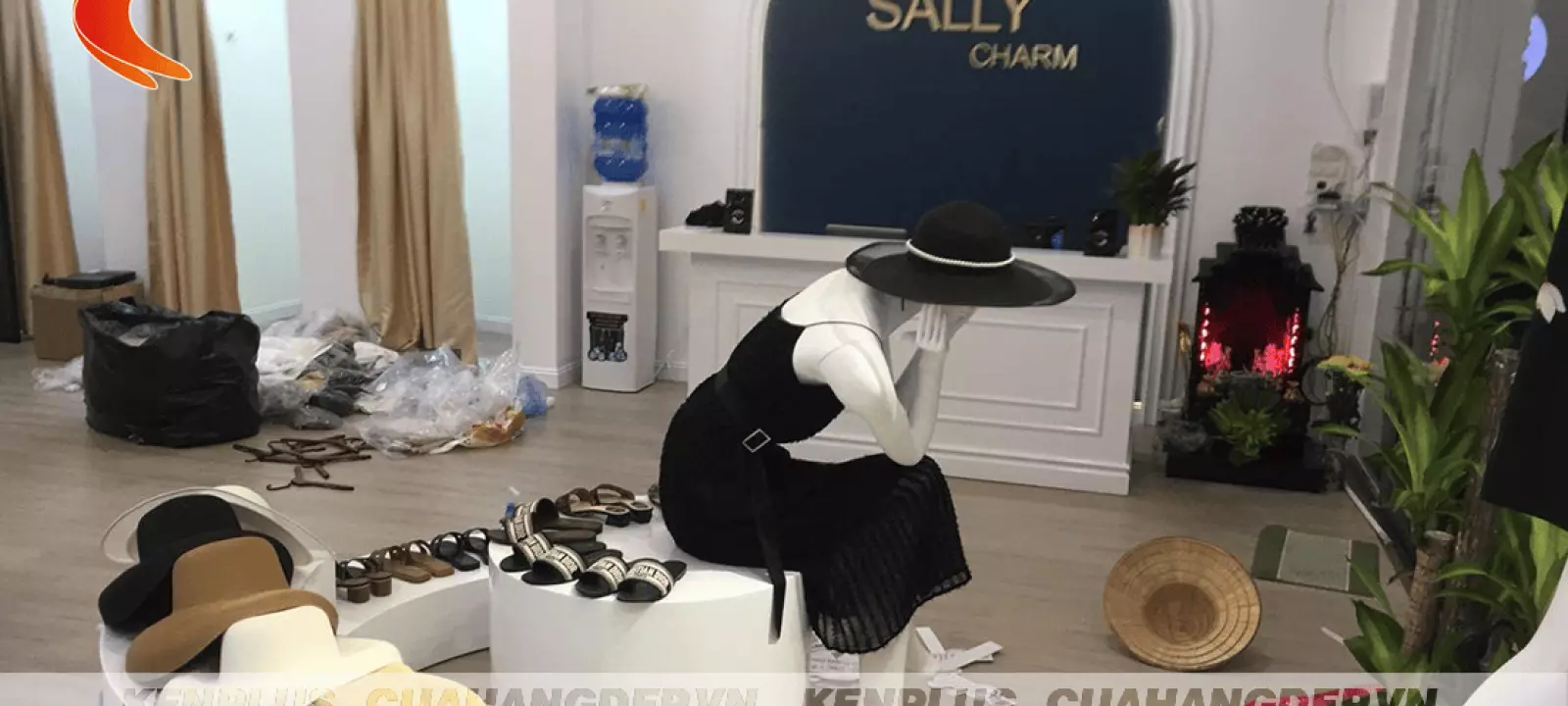 Thi công shop thời trang nữ Sally Charm – Quá trình lột xác đáng kinh ngạc