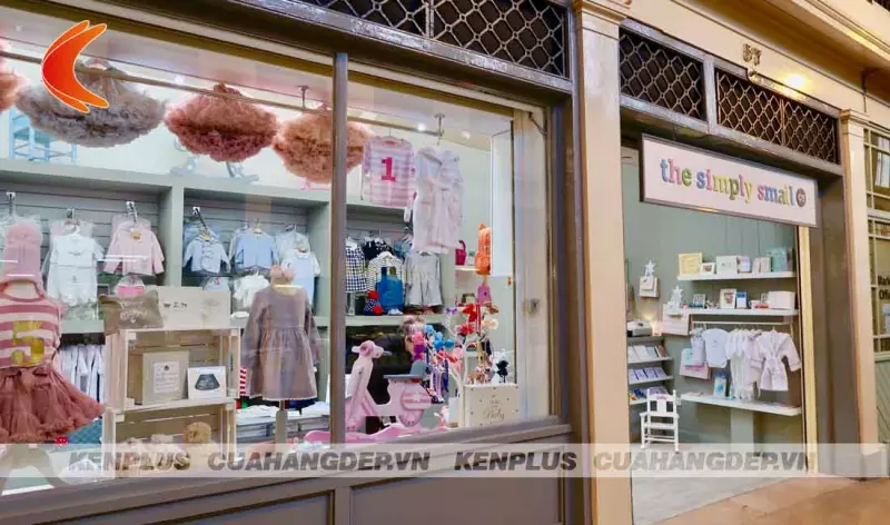 Cách thiết kế shop thời trang trẻ em đơn giản thu hút